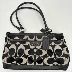 Coach Tan and Black Vintage Shoulder Purse